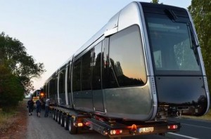 La premiere rame du tramway de Tours La premiere rame du tramway de Tours